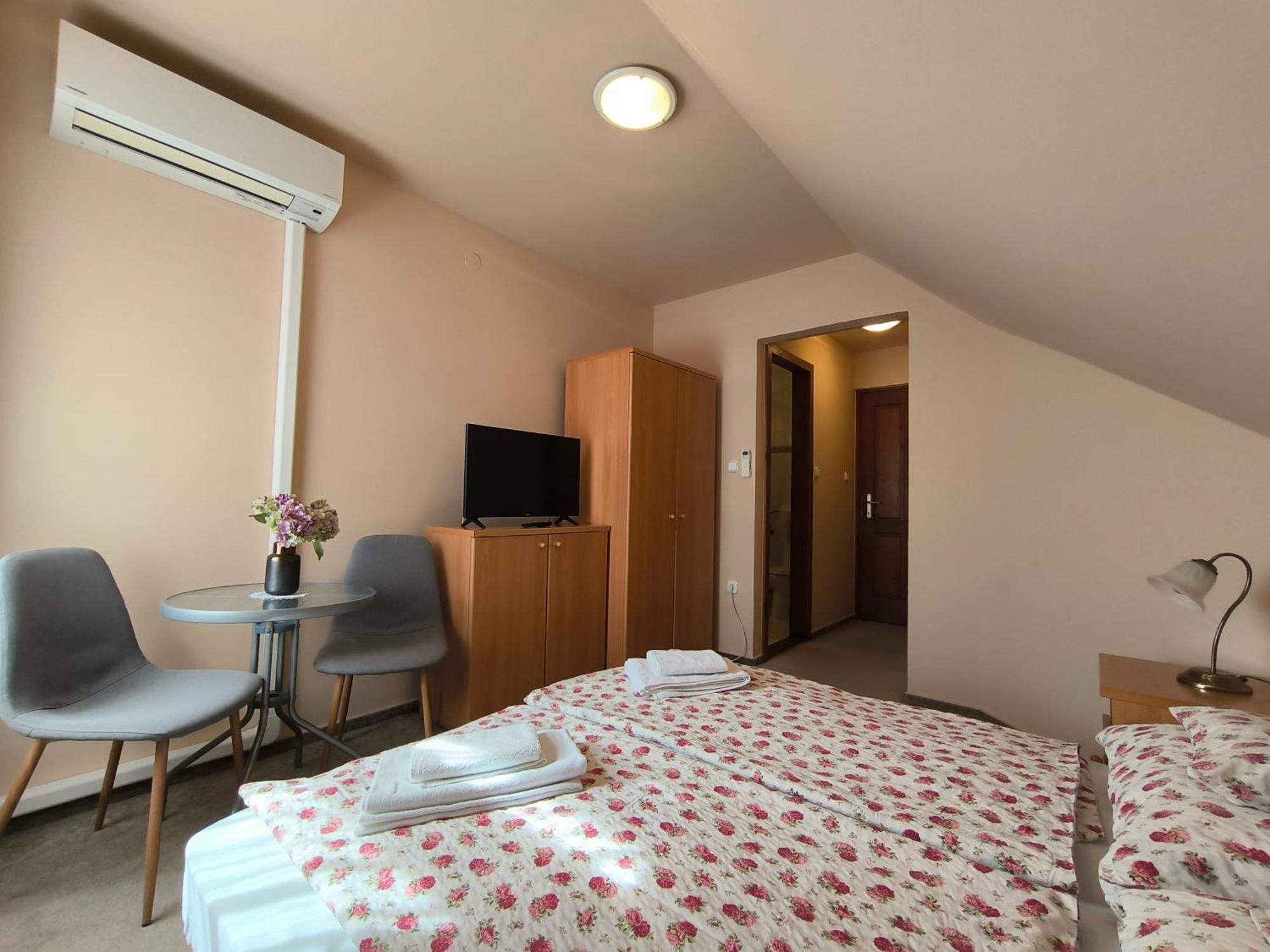 Korona Panzio Bed & Breakfast Balatonbereny Exterior photo
